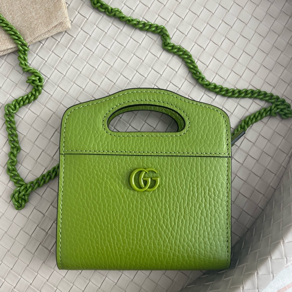 Gucci GG Marmont Top Handle Card Case on Chain. Used 2x Box & dust bag included